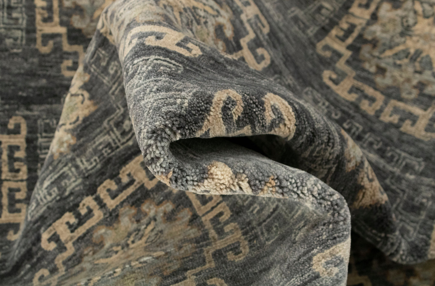 8x10 Majestic Modern Tribal Hand Knotted Grey Beige Area Rugs | Shritija Rugs | Best Carpet Living Room
